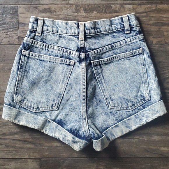 American Apparel Acid Wash High Waist Cuff Shorts - Picture 5 of 14